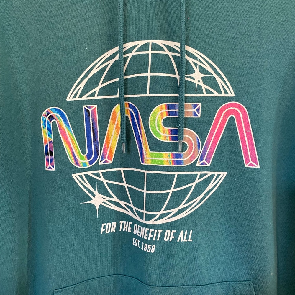 NASA Sweatshirt - Picture 2 of 4